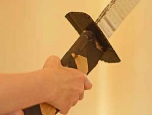 Як зробити меч з паперу своїми руками