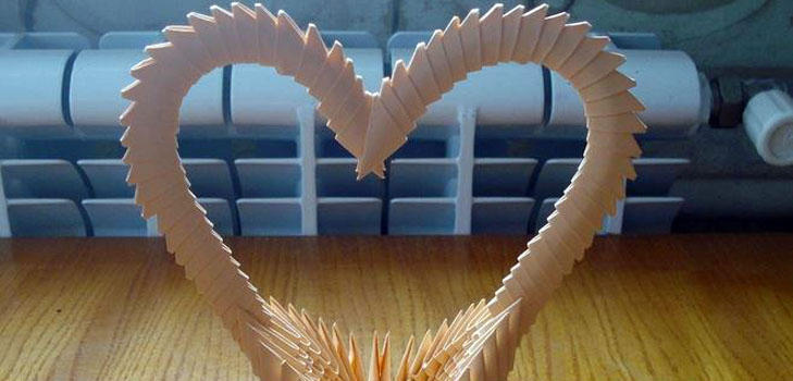 Як зробити орігамі з паперу сердечко, відео