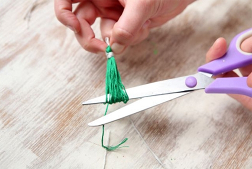Як зробити сережки з ниток своїми руками