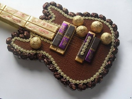 Подарунки з цукерок своїми руками, кращі ідеї з фото