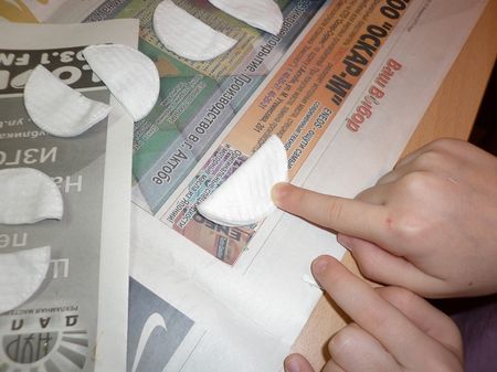 Подарунок мамі квіти з ватних дисків