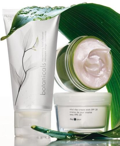 Avon Liiv Botanicals Rejuvenating Facial Cleanser очищуючий засіб для особи