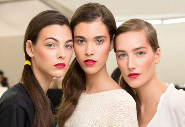Ефектний макіяж на 8 Березня: секрети Chanel
