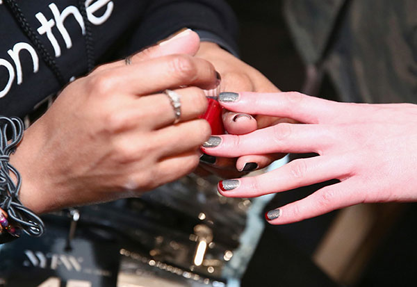 Манікюр haute couture ТОП-3 нейл-ідей від дизайнерів