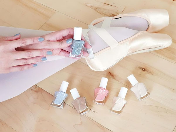 Пастельний манікюр: колекція лаків Essie Gel Couture Ballet Nudes 2017