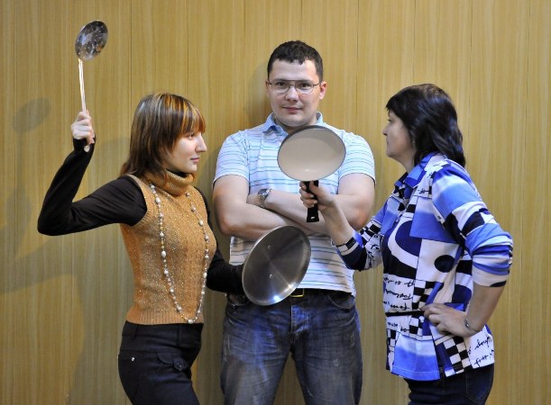 жінки лаються
