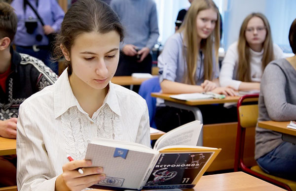 День космонавтики в школі