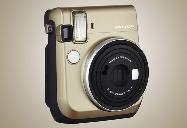 Fashion-камера: Michael Kors X Fijifilm Instax Mini 70