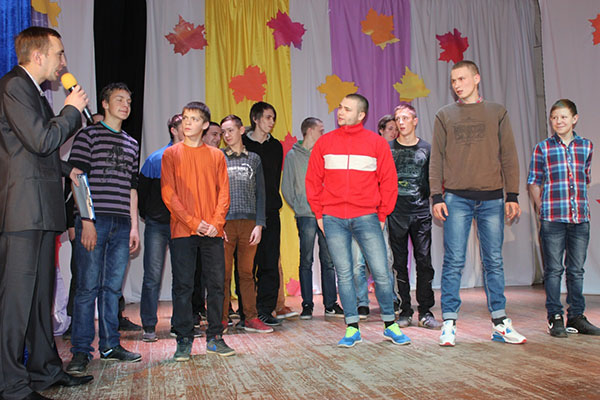 Посвячення в студенти: сценарії, конкурси, пісні-переробки