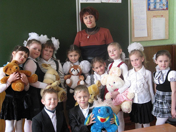 Вірші про вчителів-предметників та початкових класів: короткі, красиві і зворушливі до сліз