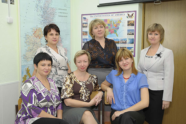 Вірші про вчителів-предметників та початкових класів: короткі, красиві і зворушливі до сліз