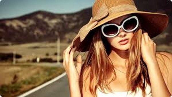 Стильні аксесуари для завзятих мандрівниць