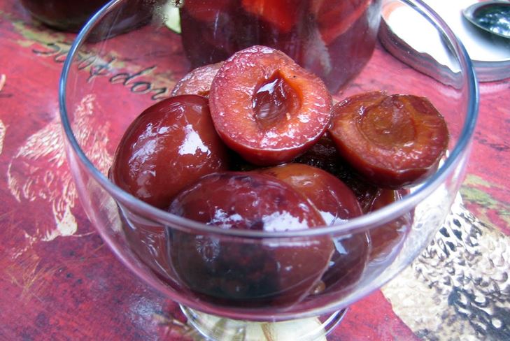 Як маринувати сливи на зиму - фото рецепт приготування