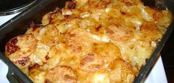 Картопля з м'ясом в духовці: як приготувати смачно? Картопля з м'ясом в духовці: як приготувати смачно?