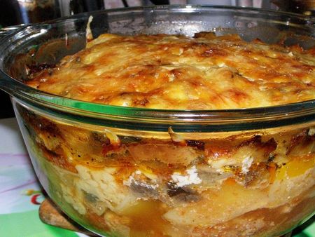 Картопля з м'ясом в духовці: як приготувати смачно? Картопля з м'ясом в духовці: як приготувати смачно?