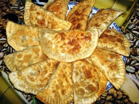 Кавказькі пиріжки з м'ясом - чебуреки Кавказькі пиріжки з м'ясом - чебуреки