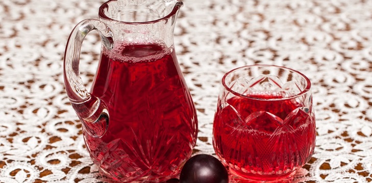 Компот із слив на зиму