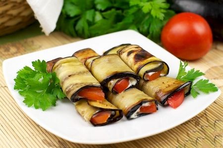 Рулетики з баклажанів: рецепти
