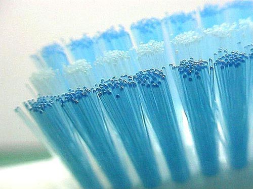Як часто потрібно міняти зубну щітку